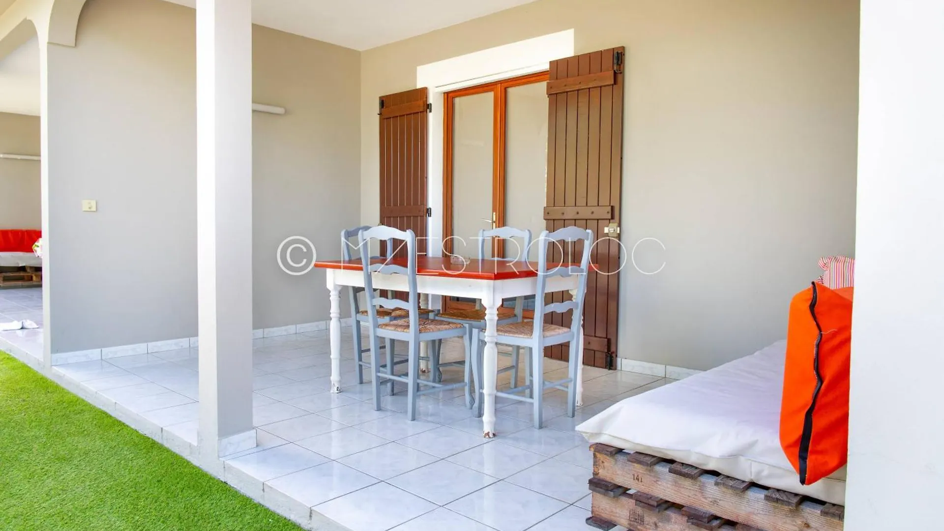Holiday home Gites Papillons Saint-Francois
